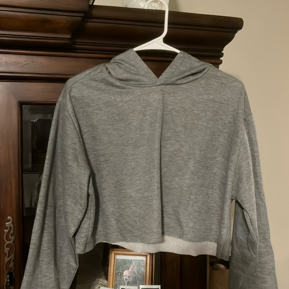 Cropped Long sleeve with a hoodie